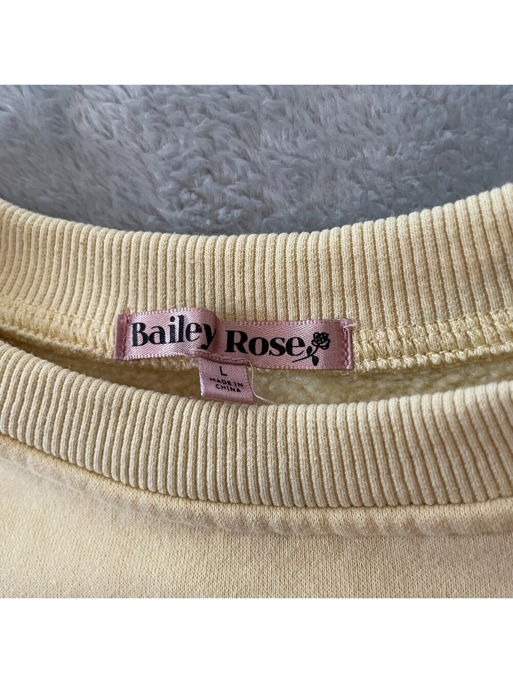 Bailey Rose Howdy Cowboy Boots Graphic Sweatshirt Womens L Yellow Western Rodeo - Picture 5 of 8